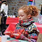 Chignon qui retrousse ce doux feu de brousse et rouges qui brassent des braises éparses. Irlande...