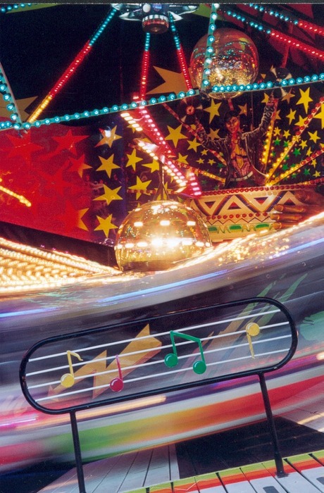 Chilbi (in D auch Lunapark genannt) in Zürich Juli 2004 II