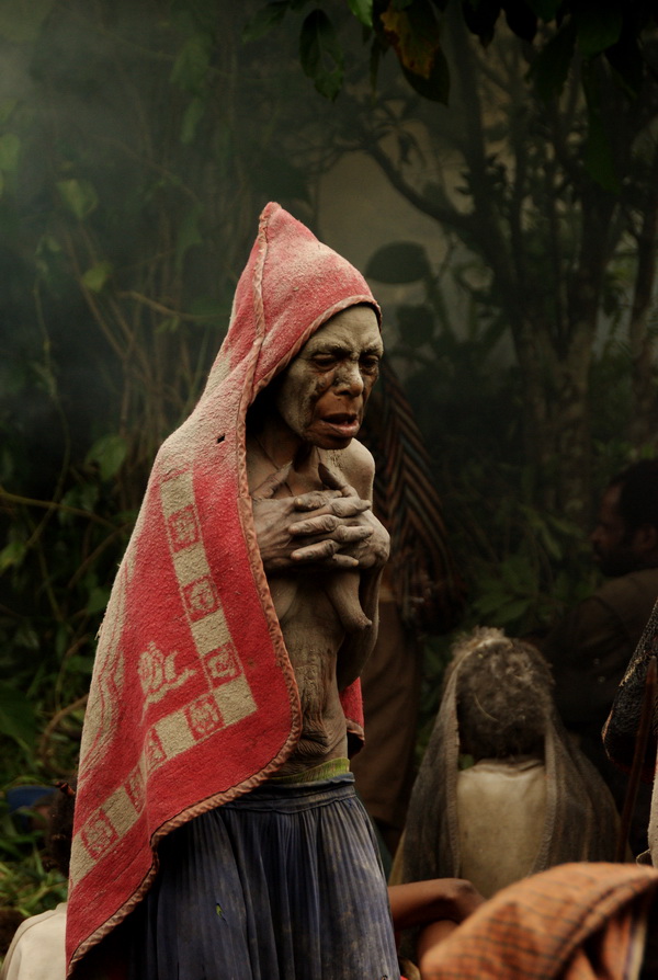 Child Cremation in Dani Tribe, Papua New Guineea (3)
