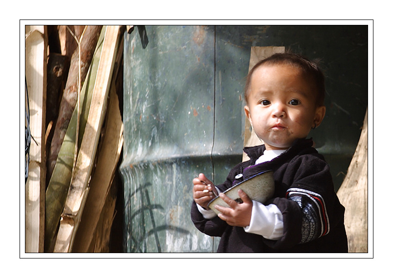 Child in Sapa / Vietnam