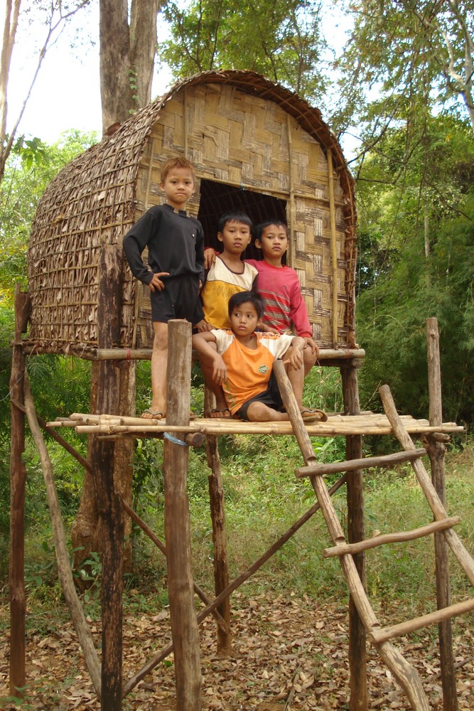 Children of Khmer Leu in province ratanakiri, Cambodia 2009