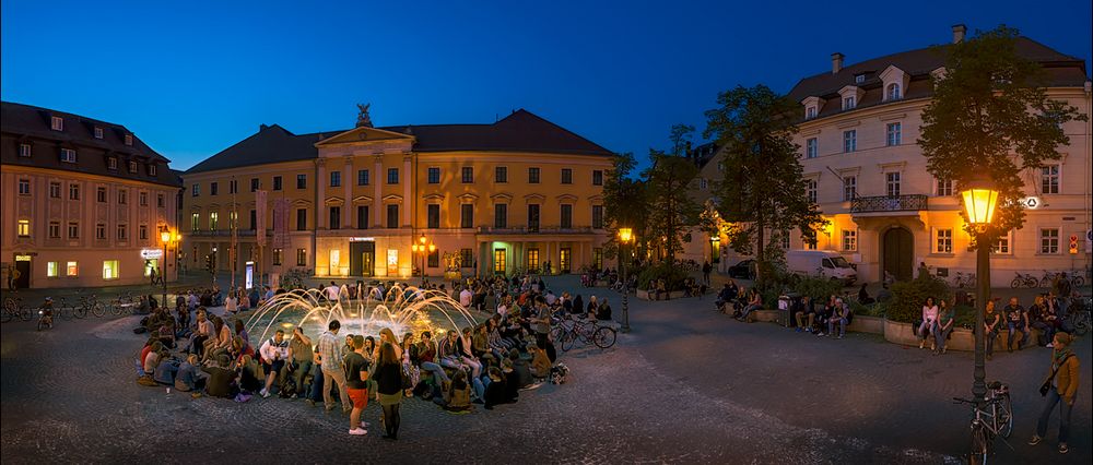 Chillen am Bismarckplatz in Regensburg