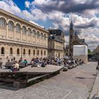 Chillen auf dem Place du Panthéon von Paris