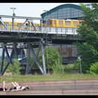 Chillen unter der U-Bahn