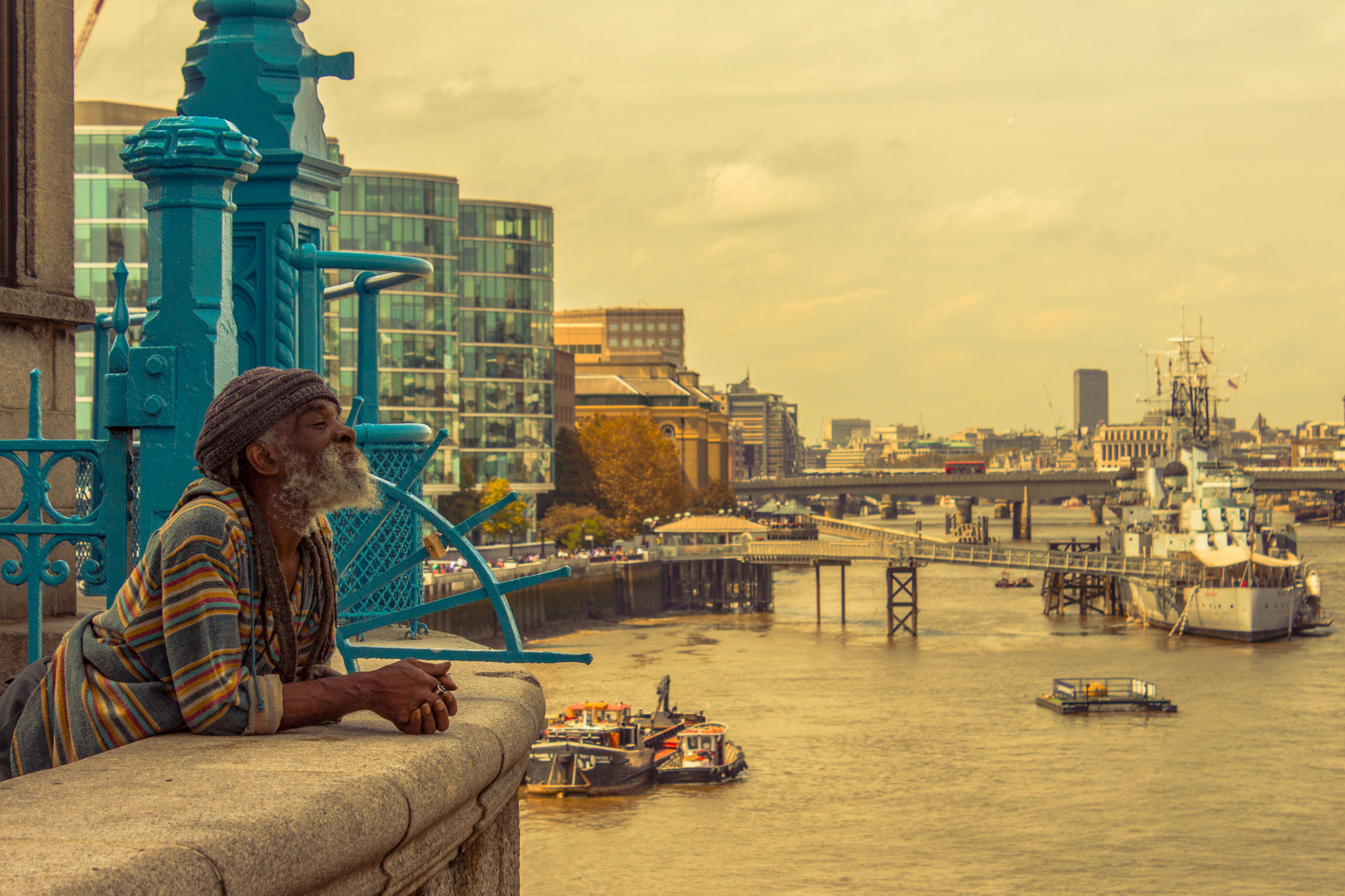 Chillin on Tower Bridge