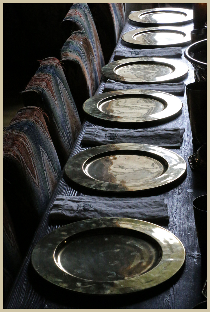 chillingham castle dining table 2