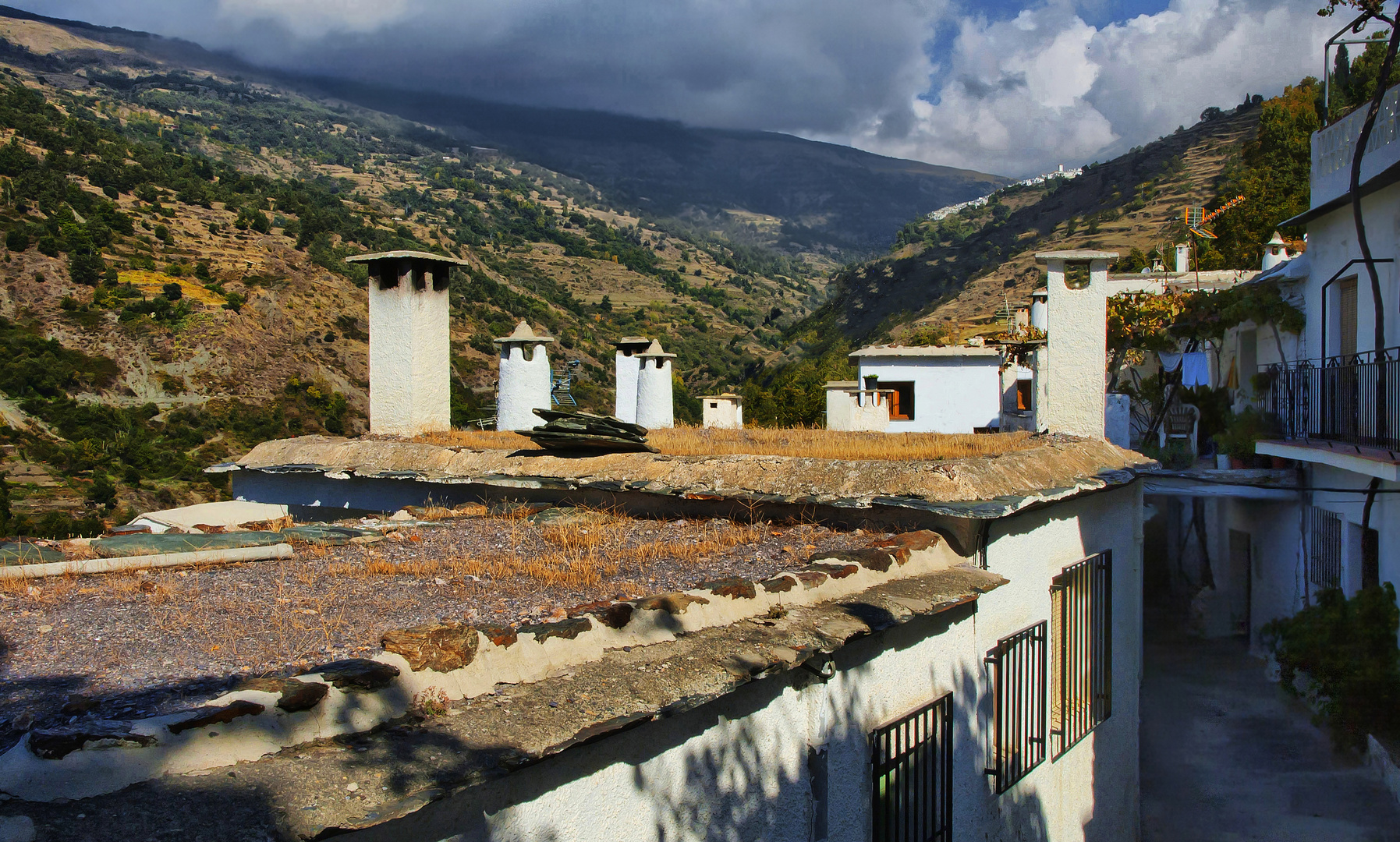 CHIMENEAS Y TERRAOS DE LAUNA.