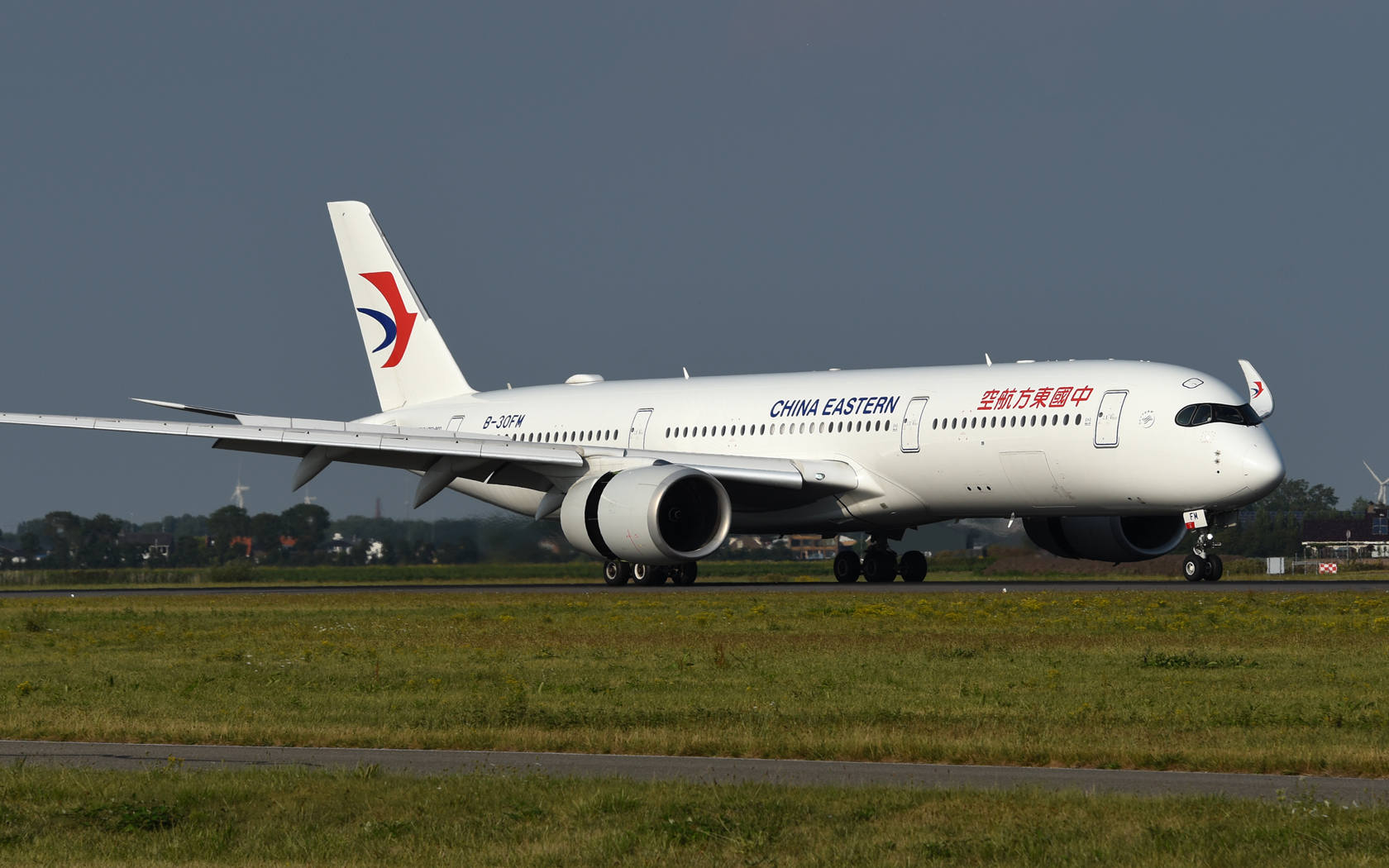 China Eastern Airlines Airbus A350-900 B-30FM 