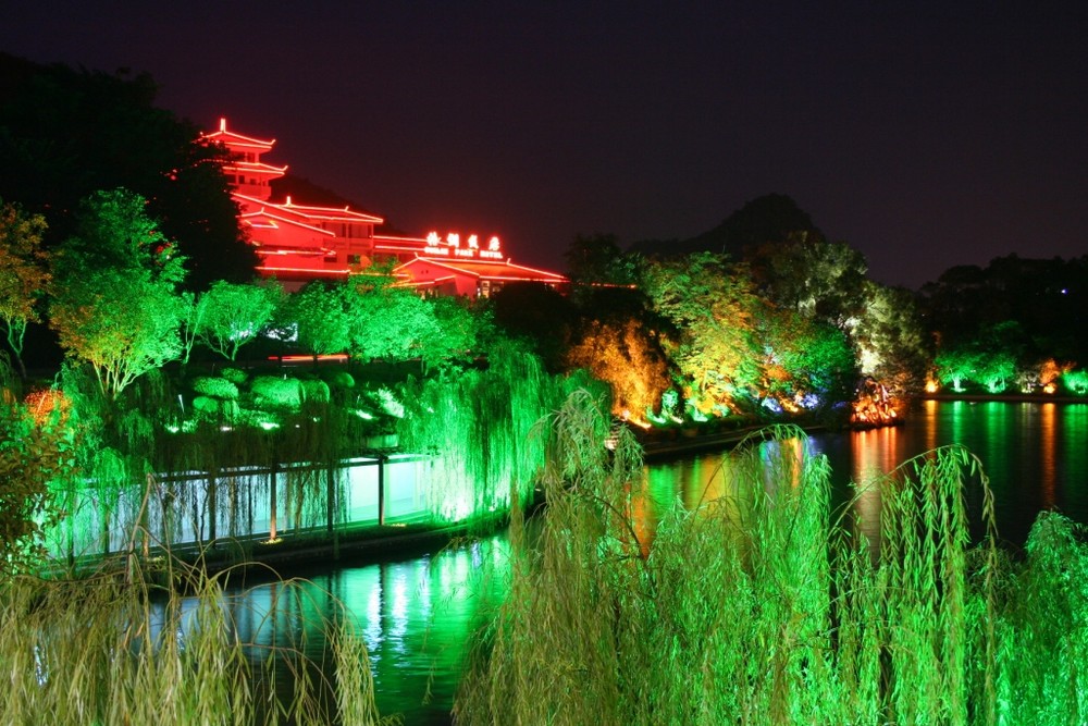 China, Guilin bei Nacht