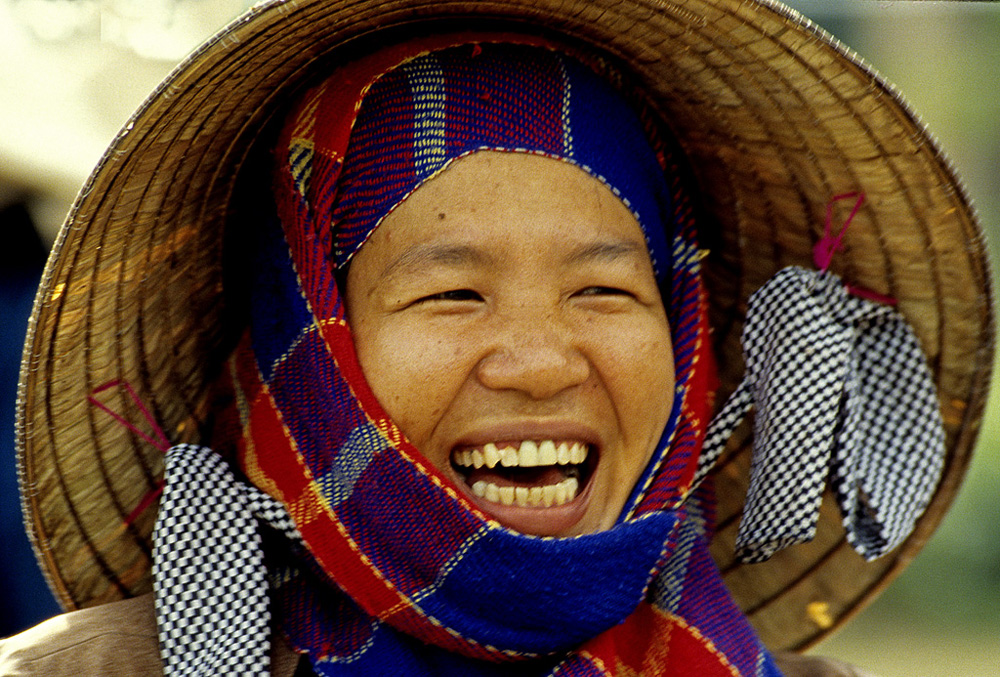 China, lachende Frau von Urs Jenzer 