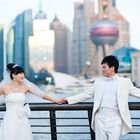 ChInese couple in western wedding attire