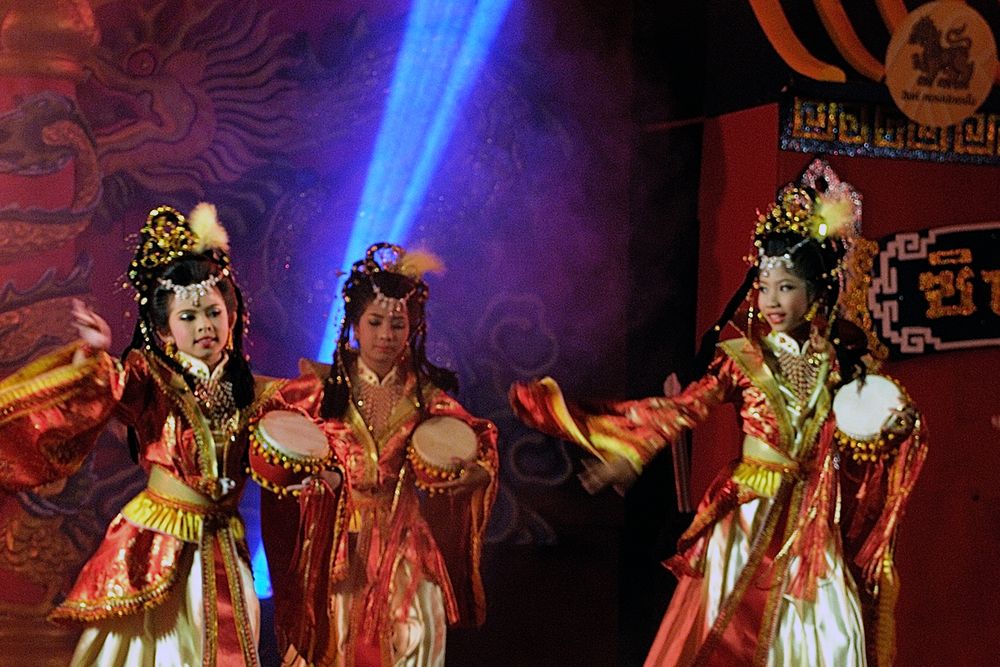 Chinese performance in Sukhothai