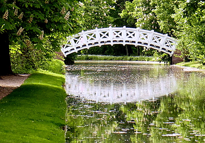 "Chinesische Brücke" im Schlosspark Schwetzingen