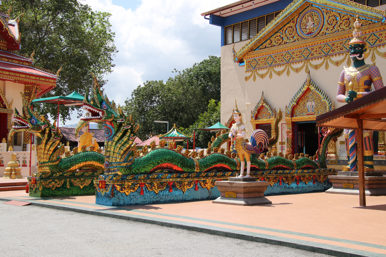 Chinesischer Tempel in Penang - farbenfroh