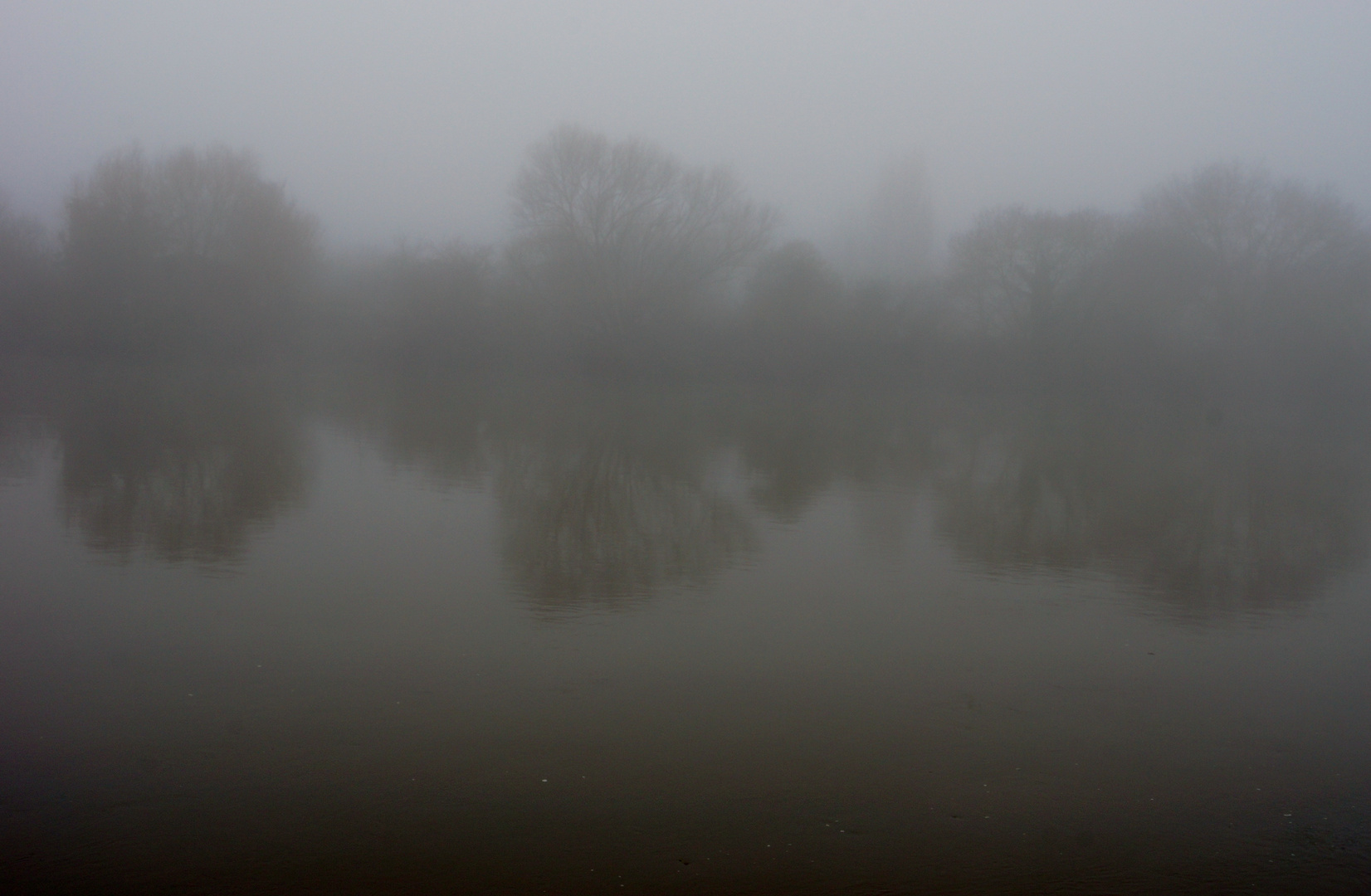 CHINON DANS LA BRUME HIVERNALE 2