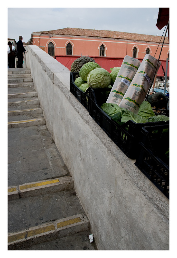 Chioggia : vita attorno al ponte 1