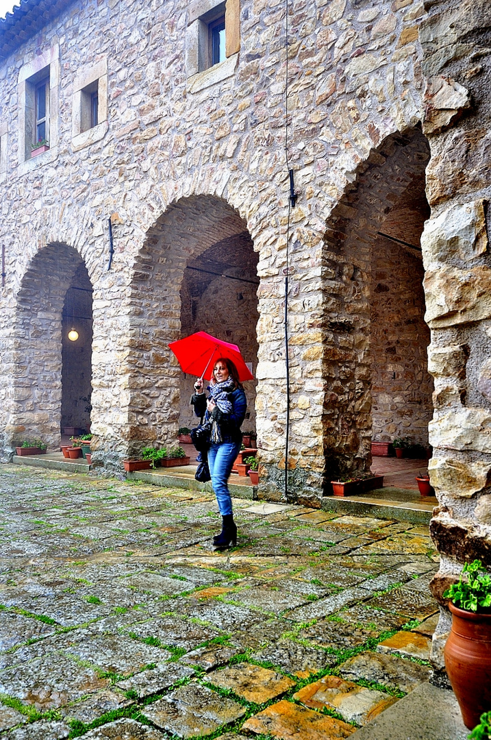 Chiostro del Convento dei Cappuccini a Geraci Siculo (Palermo).