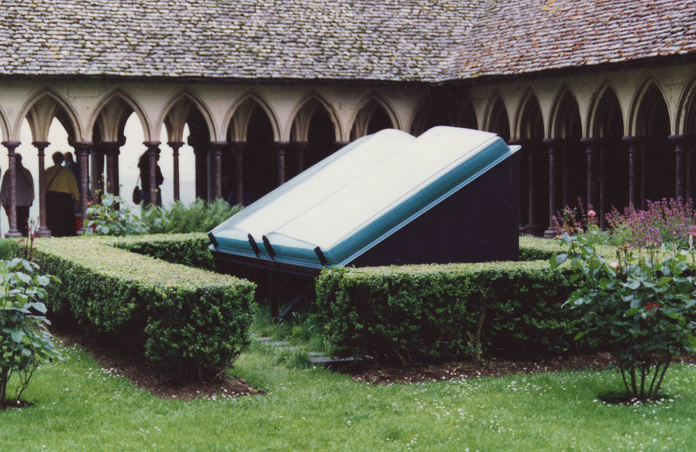 chiostro di mont st. michael