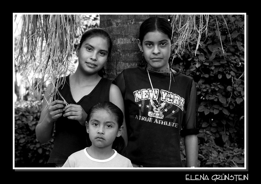 Chiquitinas en el parque