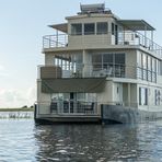 Chobe Princess - Unten unsere Kabine - Füsse im Wasser