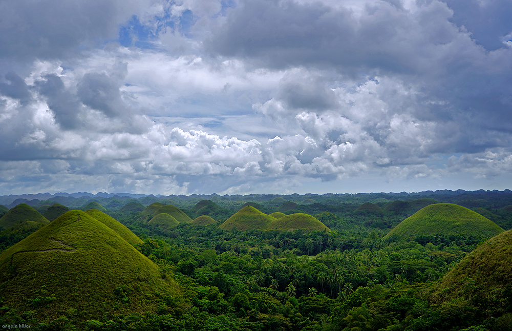  Chocolate Hills