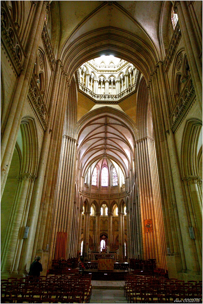 Choeur de la Cathédrale Notre Dame de Coutances XIII ème siècle