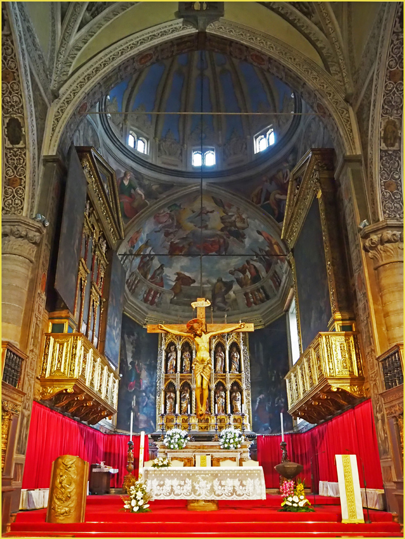 Choeur de la cathédrale Notre-Dame de l’Annonciation à Salo