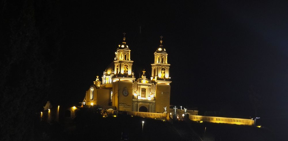 Cholula by night