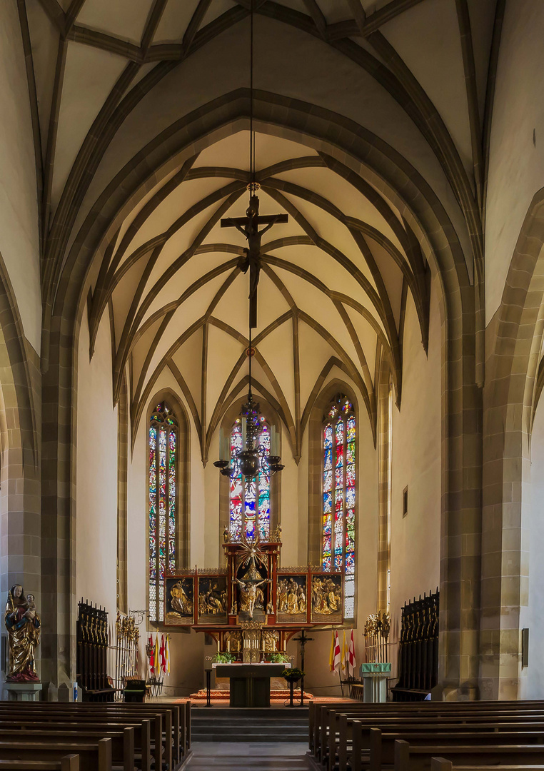 Chor mit Flügelaltar