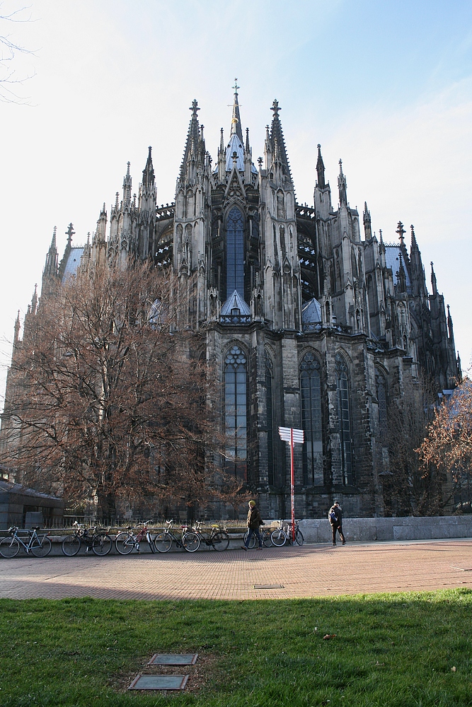 Chorabschluss von Osten, Kölner Dom Hochformat (29.11.2011)