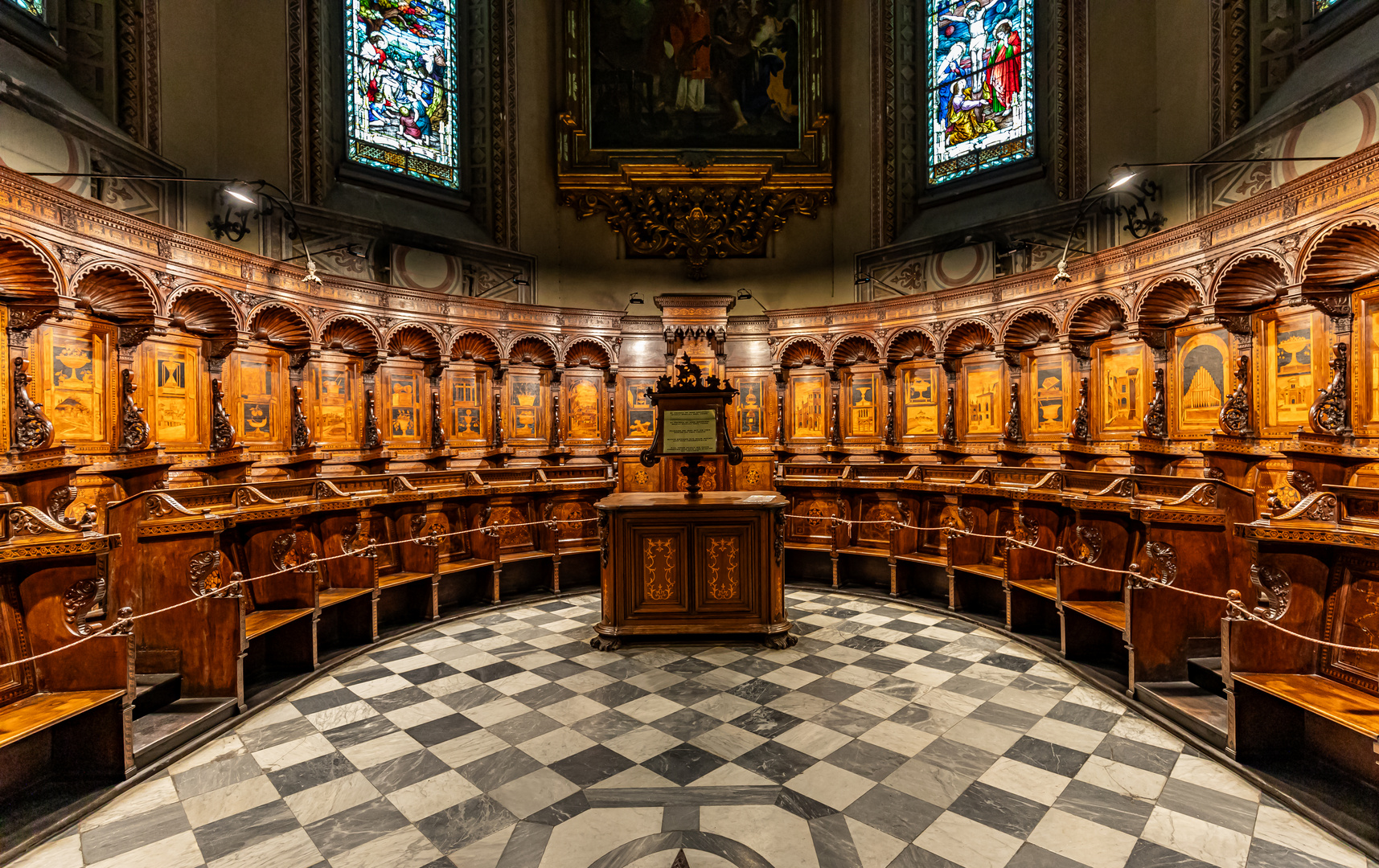 Chorgestühl in der Kathedrale von San Lorenzo  