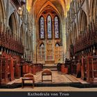 Chorgestühl und Altar in der Kathedrale vonTruro / England