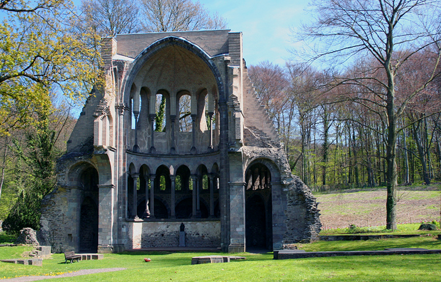 Chorruine der Klosterkirche Heisterbach