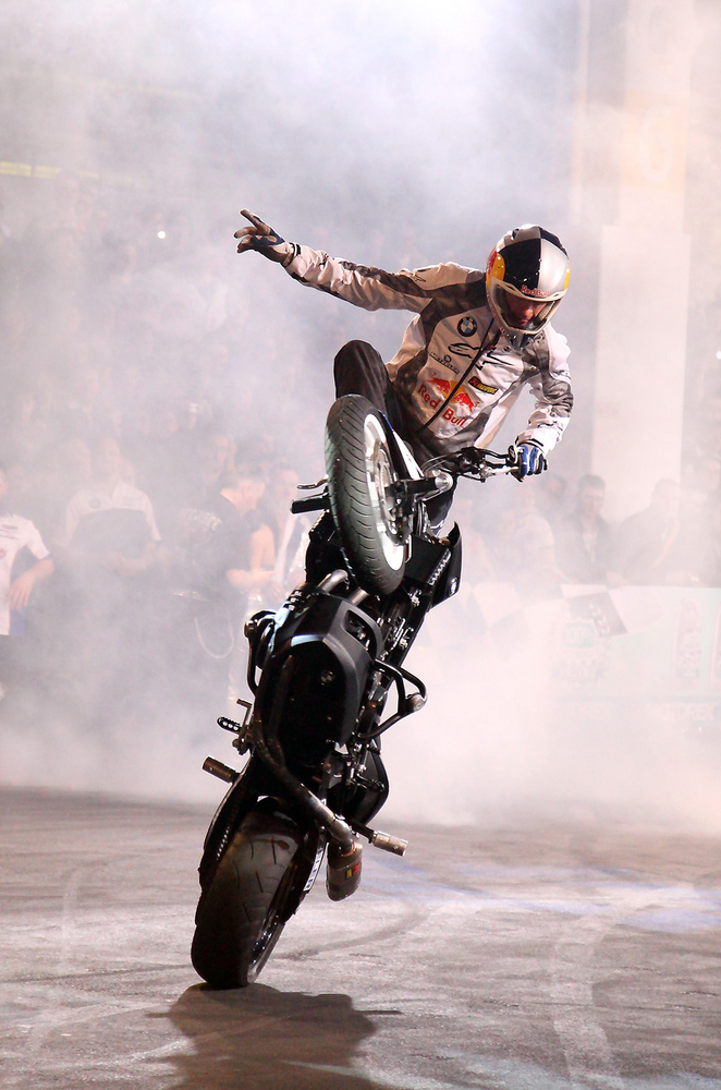 Chris Pfeiffer bei seiner Stunt Show - Bild2