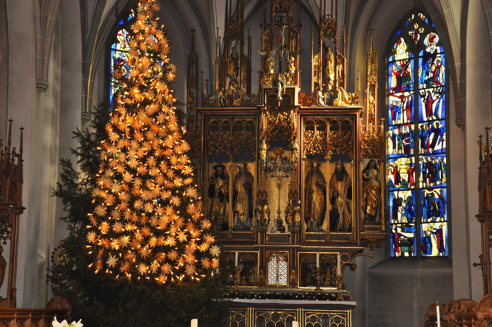 Christbaum in der St.Martins Kirche Wangen/Allgäu Foto & Bild
