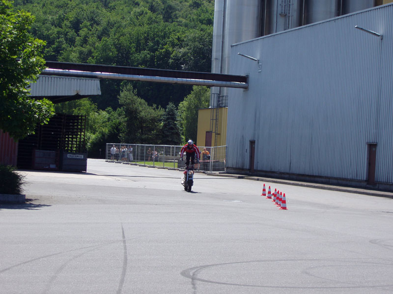 Christian Pfeiffer on the Lenkrad von Ducati Monster :))