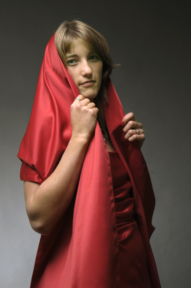 Christin, im roten Kleid 03