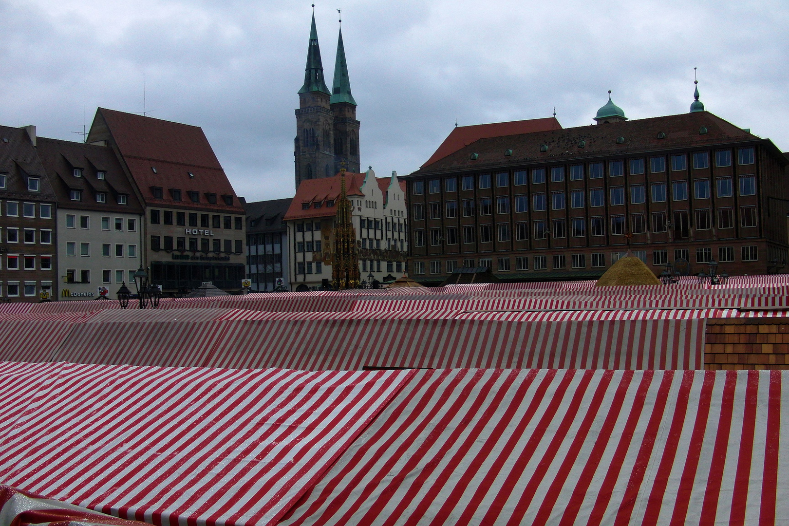 Christkindelmarkt ohne Besucher