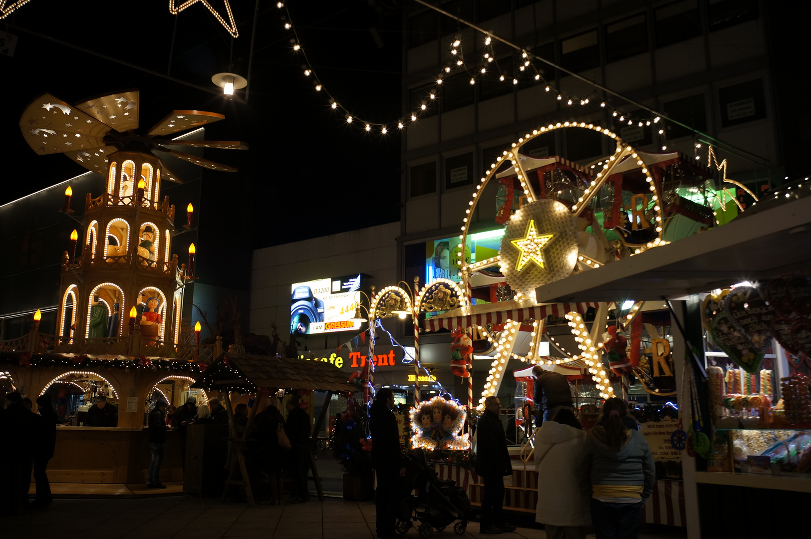 Christkindl-Markt vor der Saar-Galerie, Saarbrücken