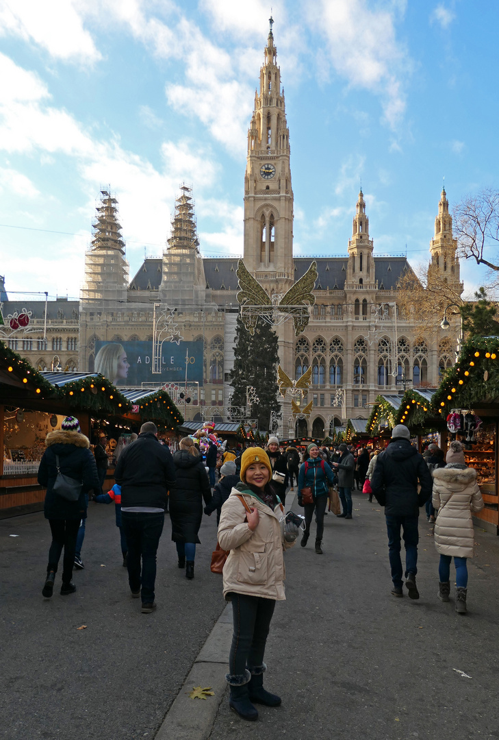 Christkindlmarkt am Rathausplatz