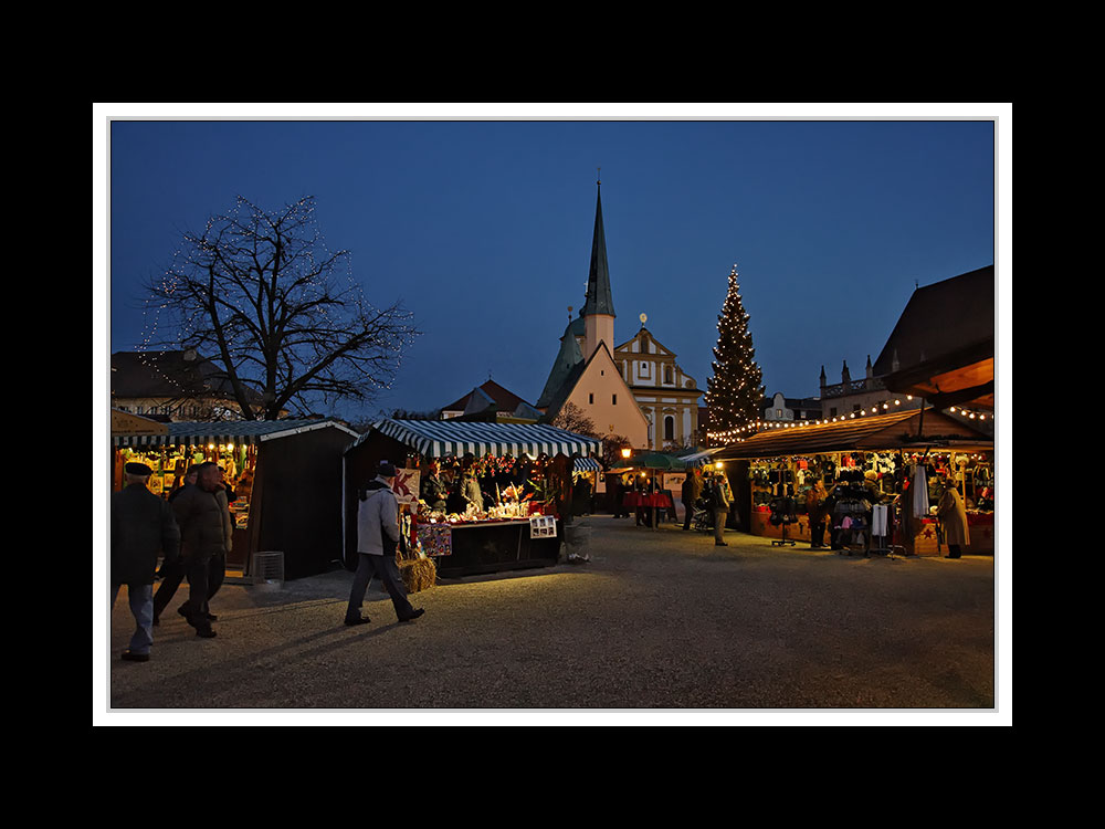 Christkindlmarkt mit Gnadenkapelle