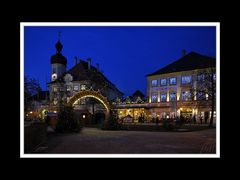 Christkindlmarkt mit Rathaus