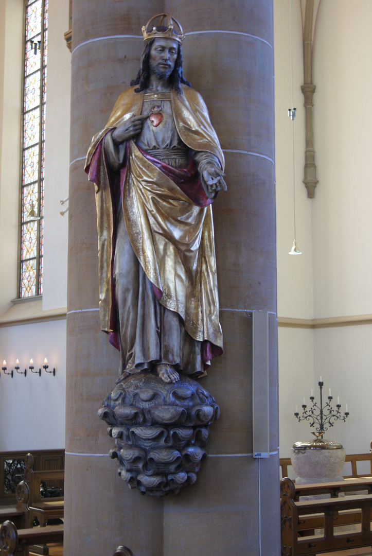 Christkönigs- und Herz-Jesu-Statue