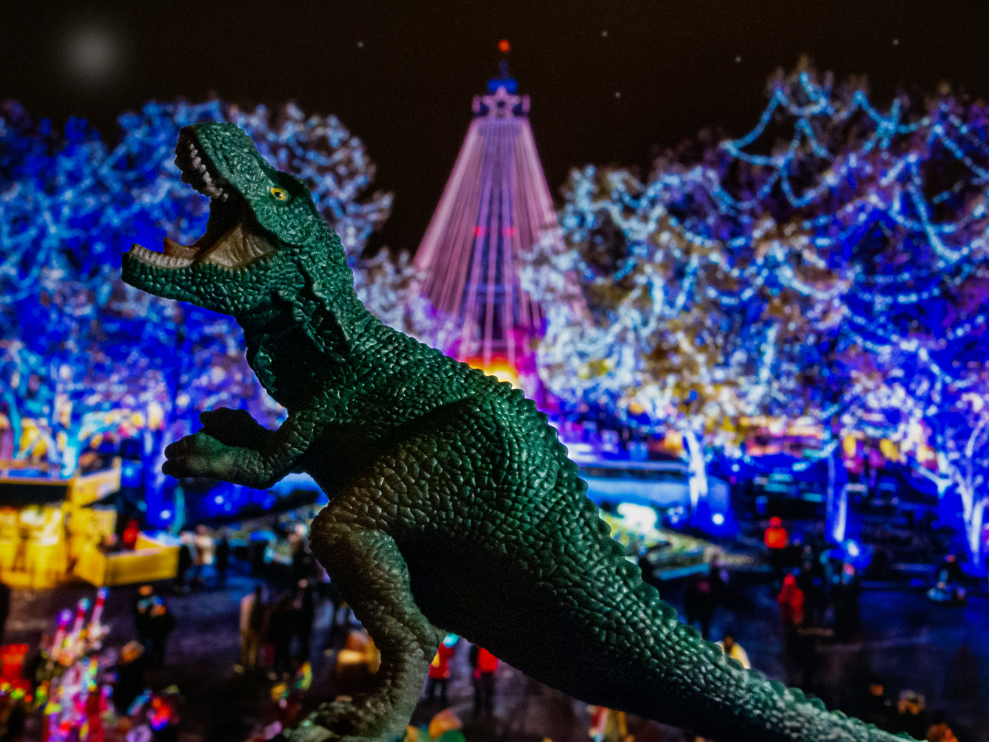 Christmas Dino