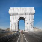 Christo Arc de Triomphe Day I