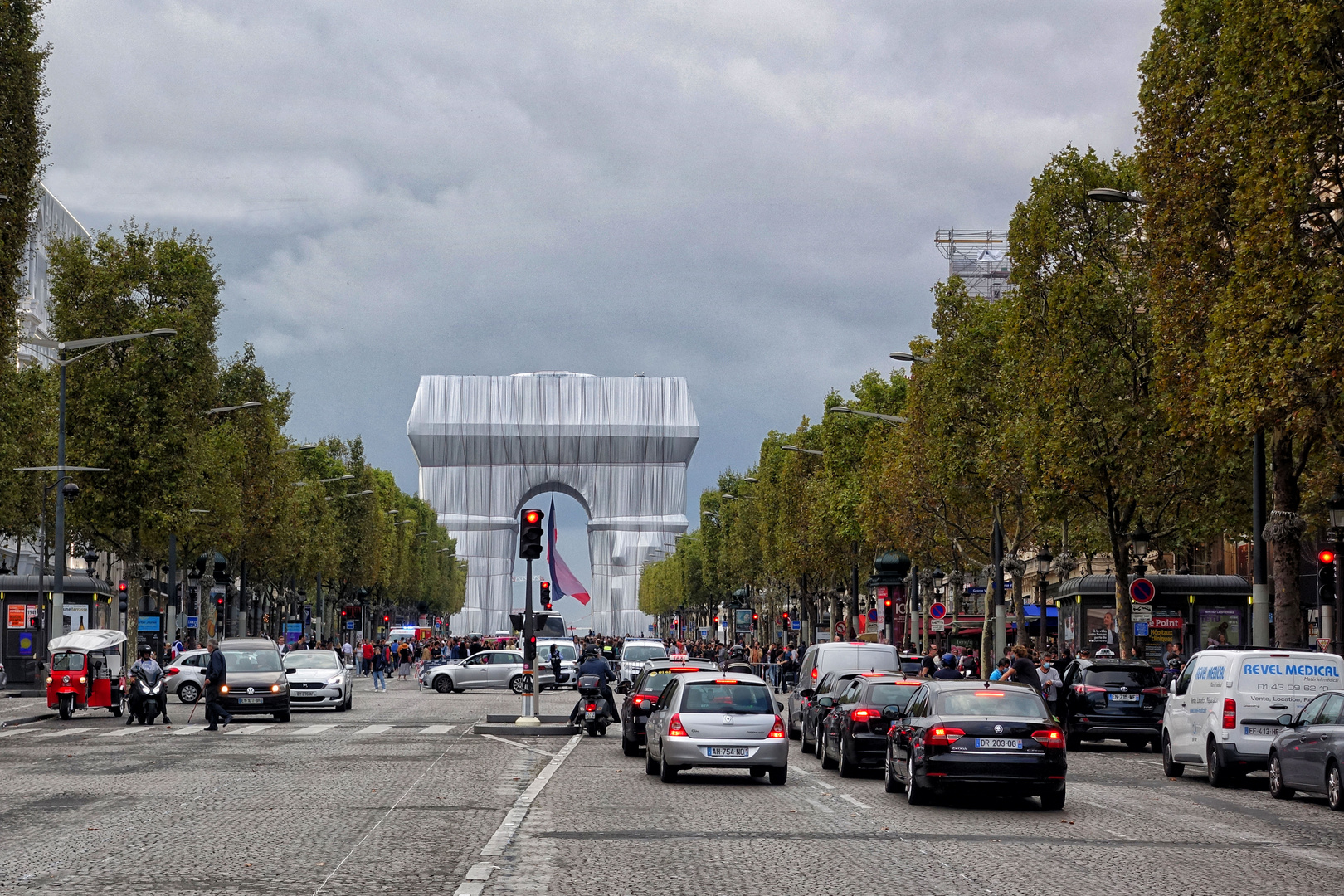 Christo Champs-Elysees