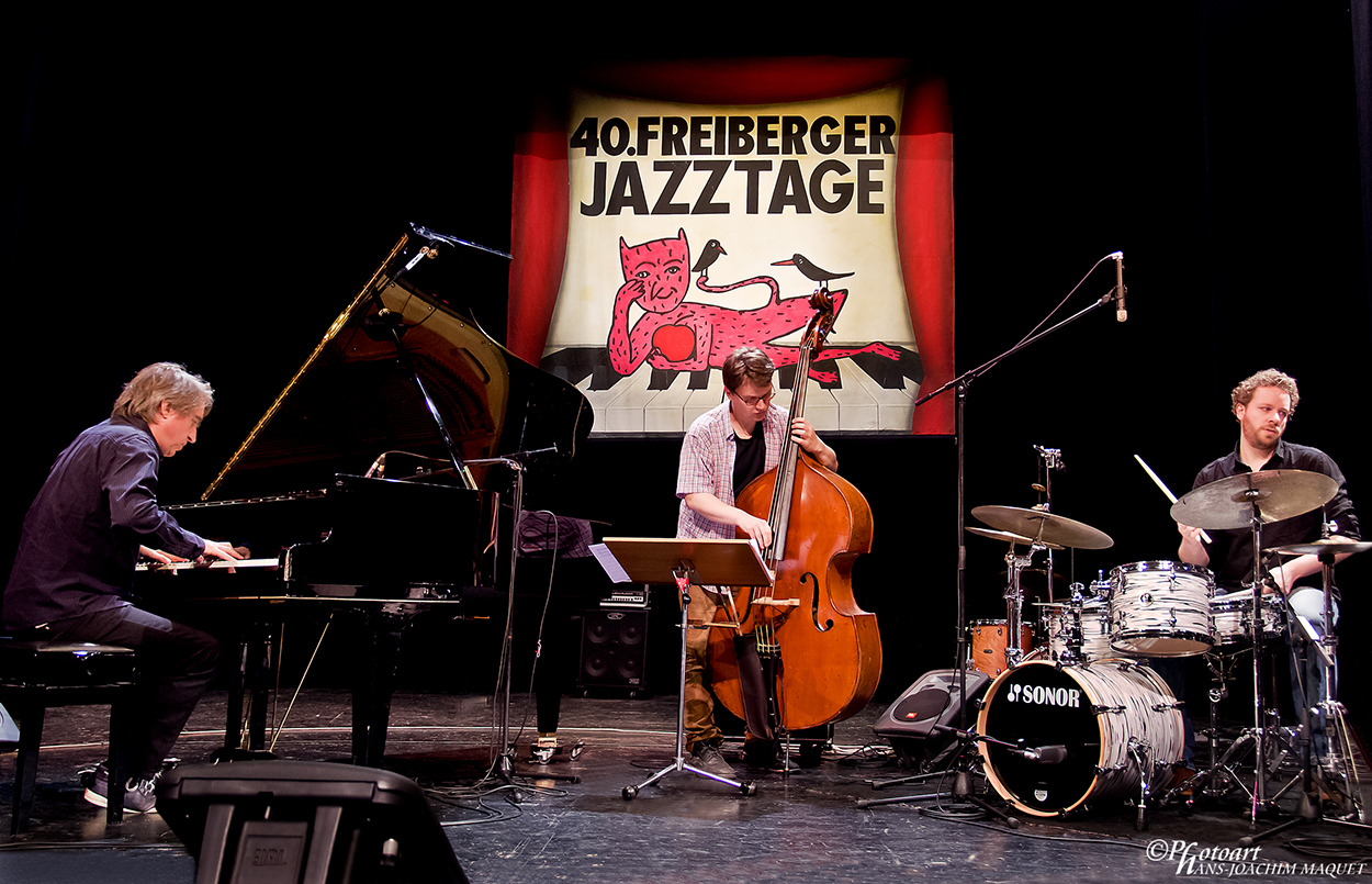 Christof Stiefel INNER LANGUAGE Trio