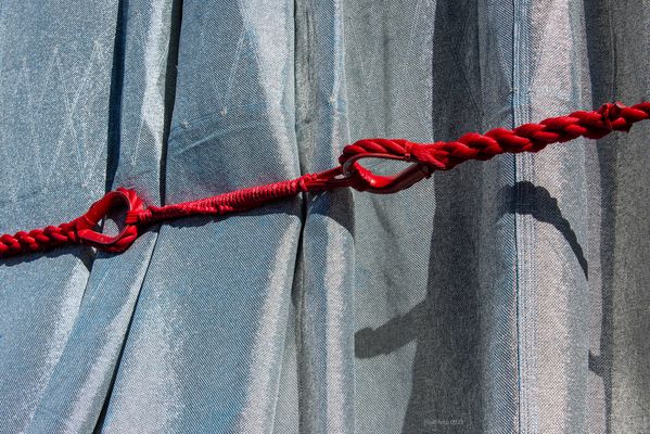Christos Arc de Triomphe - Detail