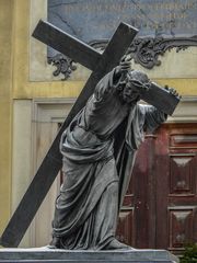 Christusfigur vor der Basilika Swietego Krzya