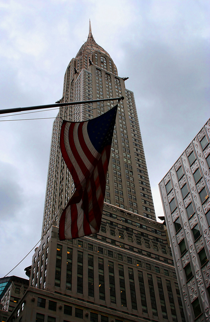 Chrysler Building zeigt Flagge
